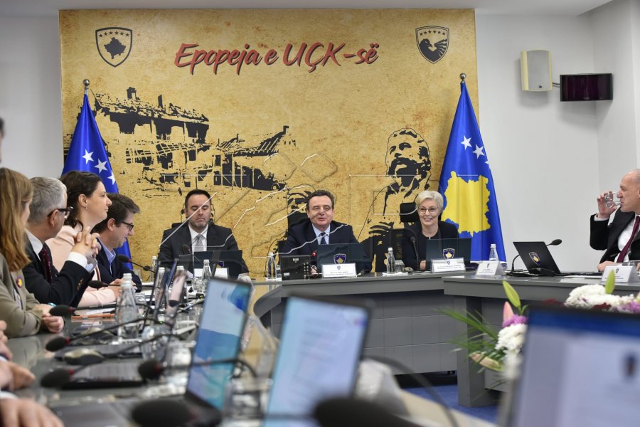 Qeveria ndan 500 mijë euro për Kombëtaren e Kosovës, premton edhe 1 milion nëse e mund Turqinë