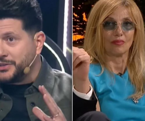 Ftesa e pazakontë e Ermal Mamaqit për Mozën gjatë spektaklit të Ferma VIP [video]