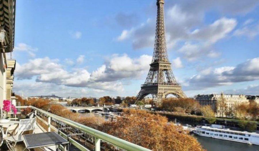 Më 31 mars të vitit 1889 është hapur kulla Eiffel