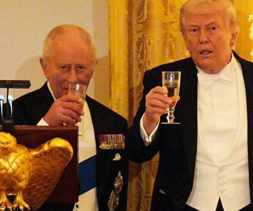 Trumpi heq tarifat për uiskin pas vizitës së Mbretit Charles