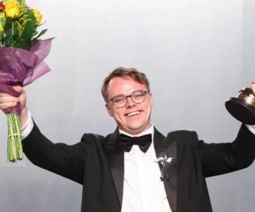 Incident në aeroport, zhduket përkohësisht çmimi 'Oscar' i regjisorit Pavel Talankin