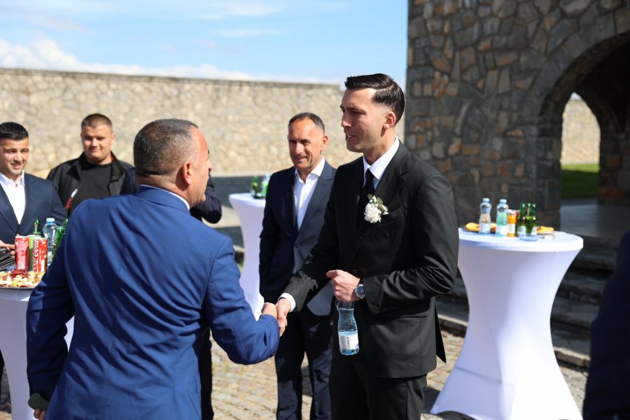 Martohet Luani i Shkëlzen Haradinajt, e uron Lahi Brahimaj
