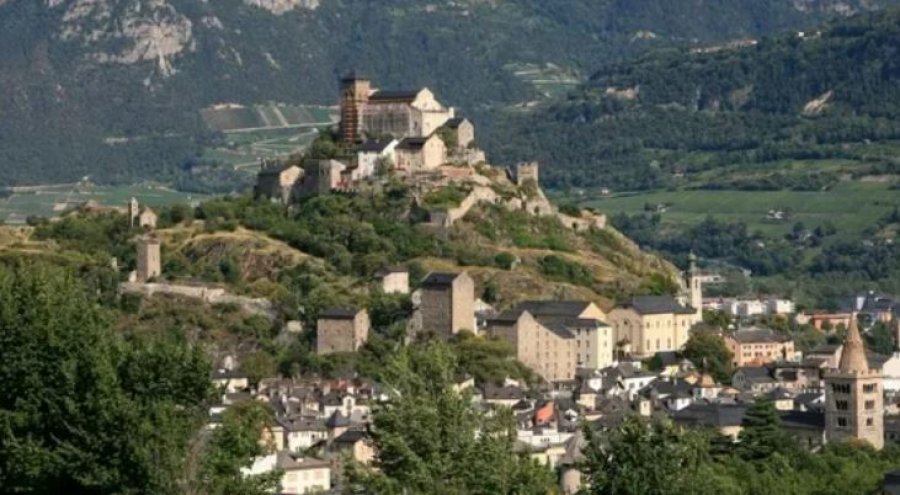 Disa mësues me tuberkuloz në Valais të Zvicrës, ekzaminohen edhe 80 fëmijë