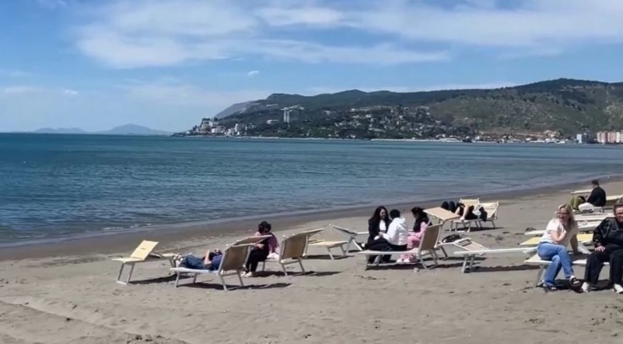 Vizitorë të shumtë nga Kosova në bregdetin e Shëngjinit
