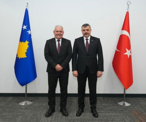 Sveçla pritet nga homologu turk, kërkon avancim të bashkëpunimit për siguri
