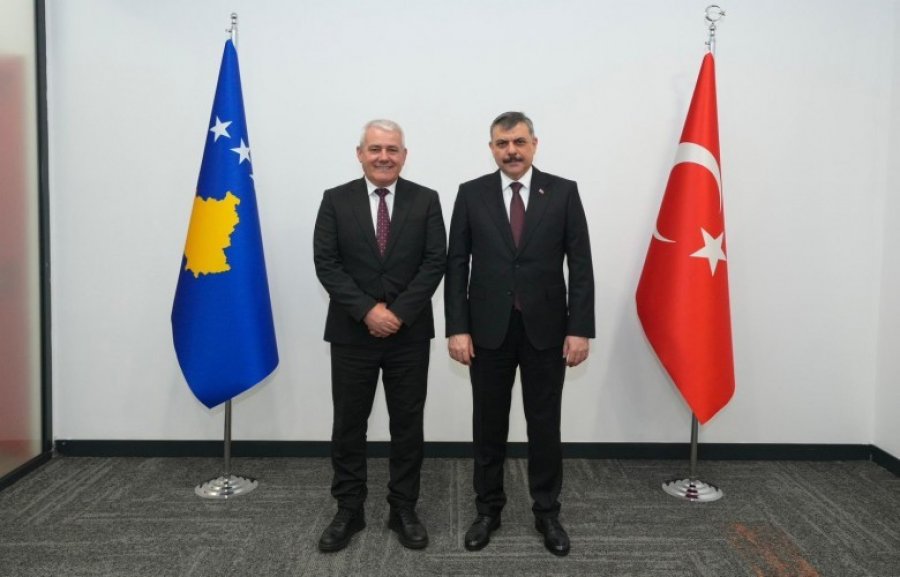 Sveçla pritet nga homologu turk, kërkon avancim të bashkëpunimit për siguri
