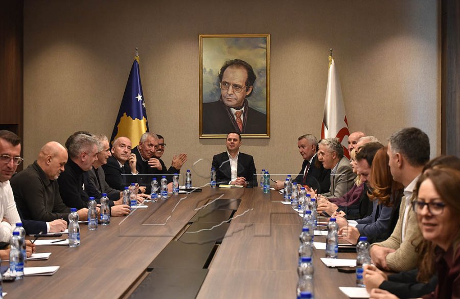 Sa e rrezikojnë LDK-në tensionet në Prishtinë?