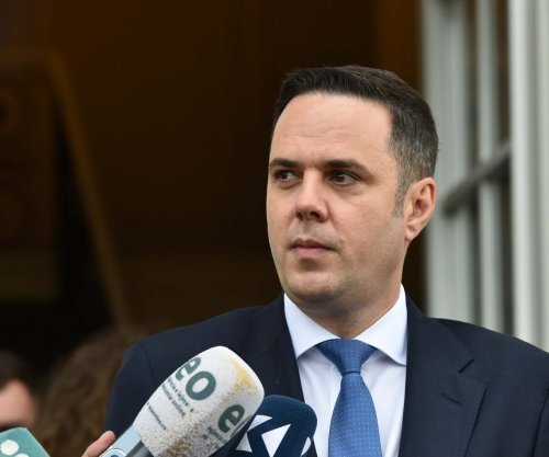Abdixhiku njofton se nesër bashkë me Vjosa Osmanin mbajnë “tubimin e bashkimit”