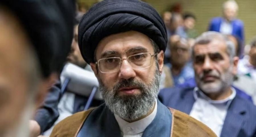 CIA: Khamenei i plagosur jashtë syrit të publikut, por ende formëson strategjinë e Iranit