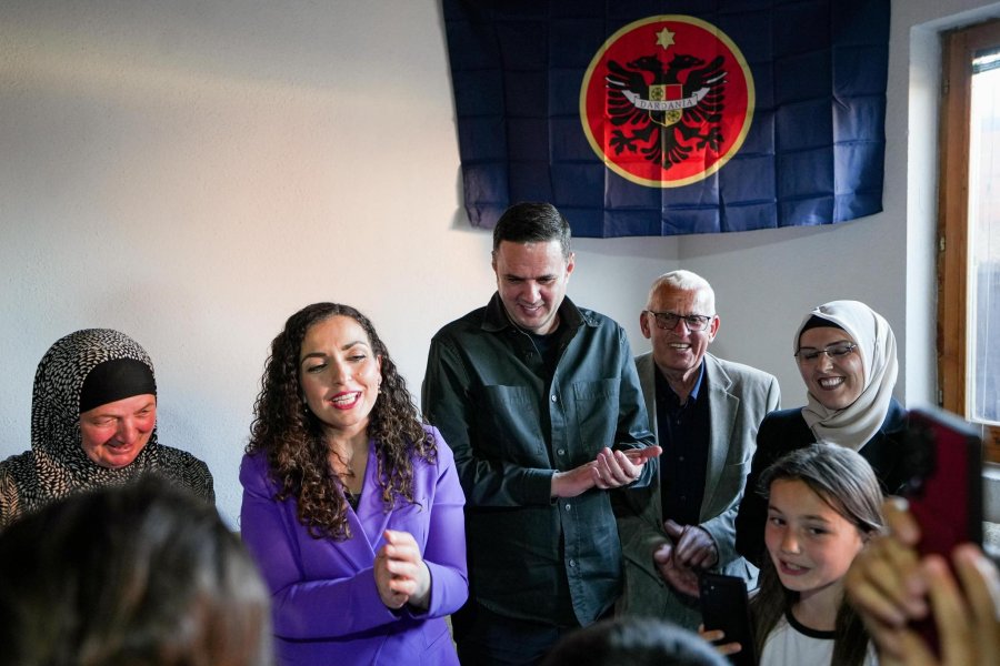 Pas bashkimit, Abdixhiku e Osmani dalin në terren: Mes familjeve, për të shtruar shpresën për Kosovën