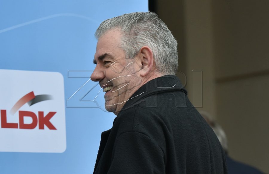 Kujtim Shala njofton se do të garojë për deputet, tregon edhe kandidatët e tjerë nga dega e Pejës