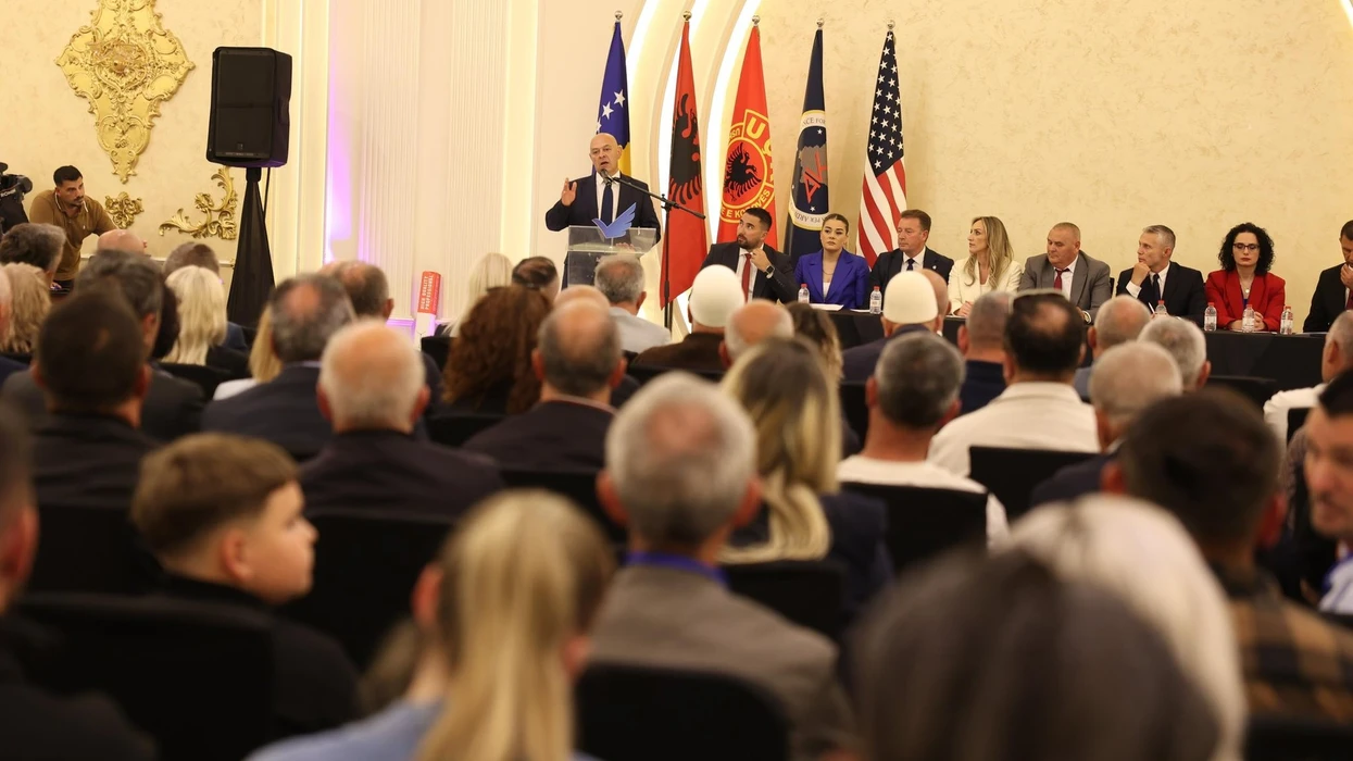 AAK-ja publikon listën zyrtare të kandidatëve për deputetë