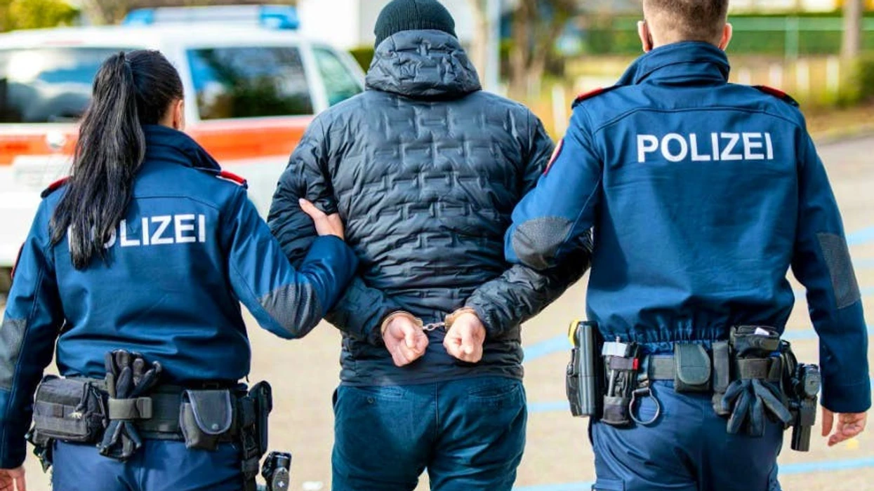 Me pseudonimin “Hello Halil” shqiptari kapet duke i shitur detergjent në vend të drogës një hetuesi policor në Zvicër