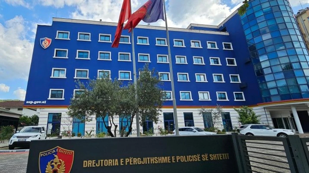 Plagoset me thikë 42-vjeçari në Sarandë, transportohet me urgjencë në spital