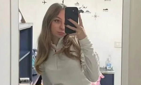 Dënohet me burgim të përjetshëm indiani 20-vjeçar, që ia mori jetën studentes italiane