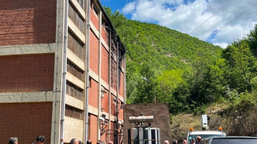 Ky është vendi ku u dogj trafoja, 18 minatorë ende të ngujuar