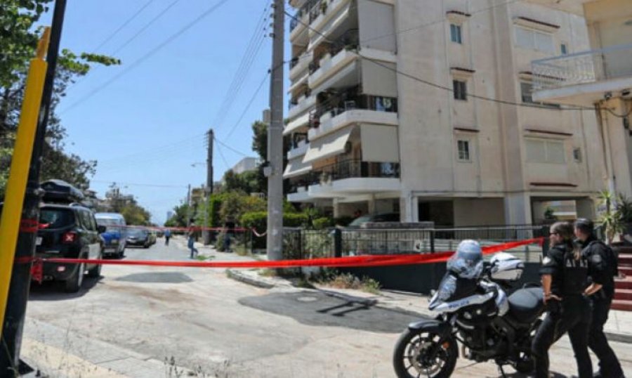 Tragjedia në Greqi, humb jetën edhe 17-vjeçarja e dytë që u hodh nga tarraca e pallatit me shoqen e saj