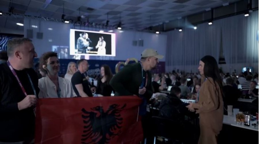 Incident në Eurovision, delegacionit serb i pengon flamuri i Kosovës [Video]
