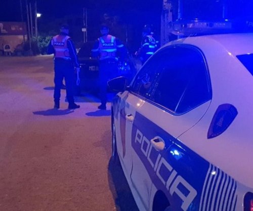 Të shtëna me armë zjarri në Tiranë, plagoset një polic