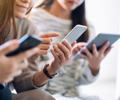 Fikeni telefonin për disa orë çdo ditë, për të shpëtuar nga varësia