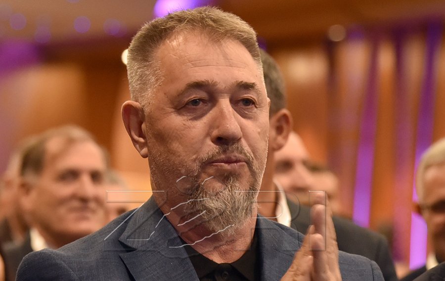 Lushtaku paralajmëron: Jap dorëheqje nëse PDK-ja lidh marrëveshje me LVV-në