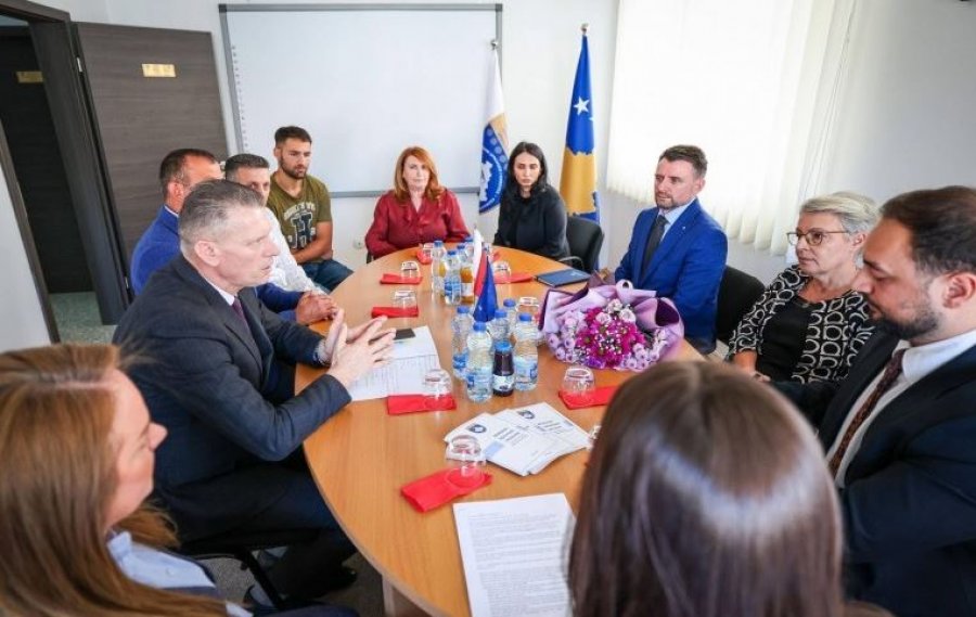 Gërvalla viziton Shërbimin Sprovues të Kosovës