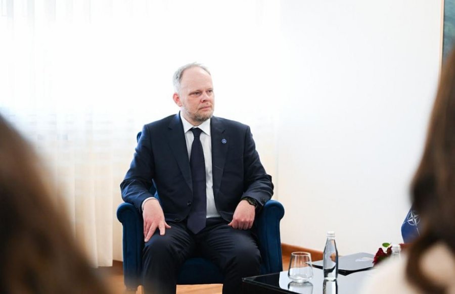Hamilton: NATO-ja mban pezull thellimin e partneritetit me Serbinë