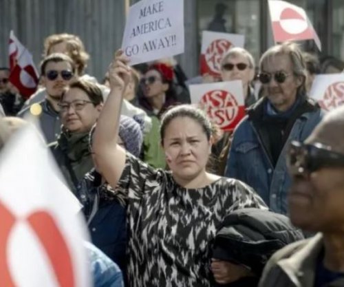 Banorët e Groenlandës protestojnë kundër Trumpit jashtë konsullatës së re amerikane