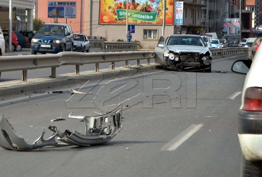 58 aksidente dhe mbi 2200 gjoba të shqiptuara gjatë 24 orëve të fundit në vend