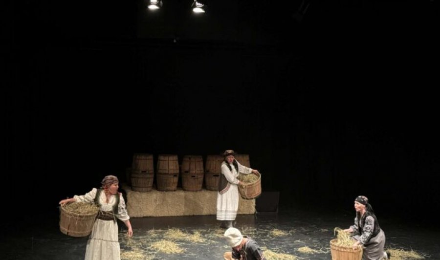 “The Fortress” u prezantua nga Italia, solli ritualin skenik dhe dramën ekzistenciale në Prishtina International Theater Festival 2026
