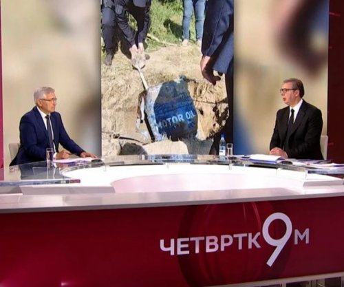 Vuçiqi gjatë intervistës i ngritë zërin dhe kritikon moderatorit të televizionit publik të Serbisë [video]
