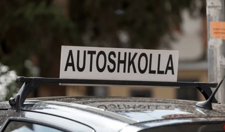 Autoshkollat ankohen për pagesa të dyfishta në Prishtinë