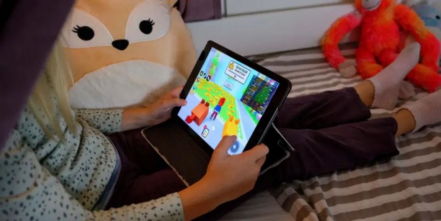 Fenomeni “Roblox”, rrezik apo argëtim për fëmijët në Kosovë?