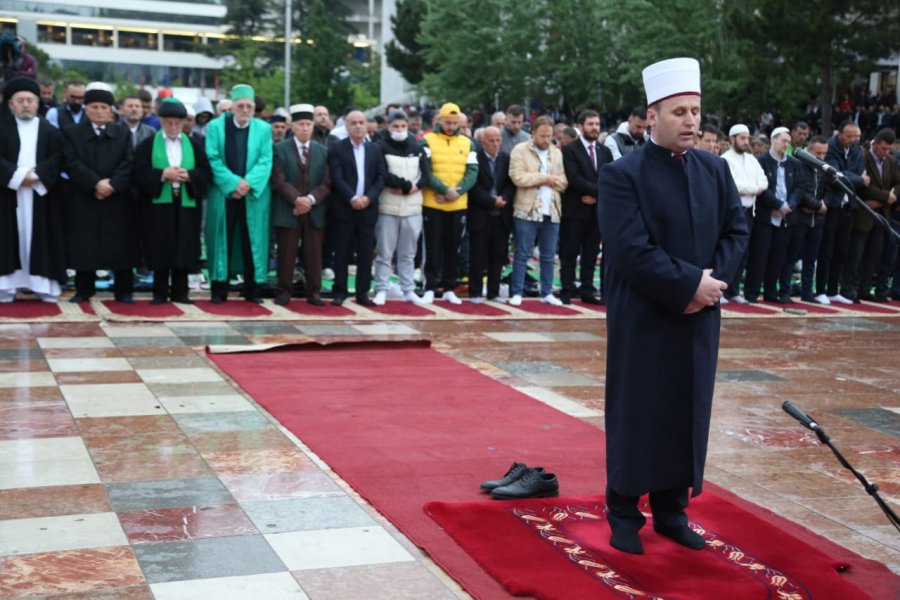 Namazi i Kurban Bajramit në Shqipëri do të falet në orën 06:30 