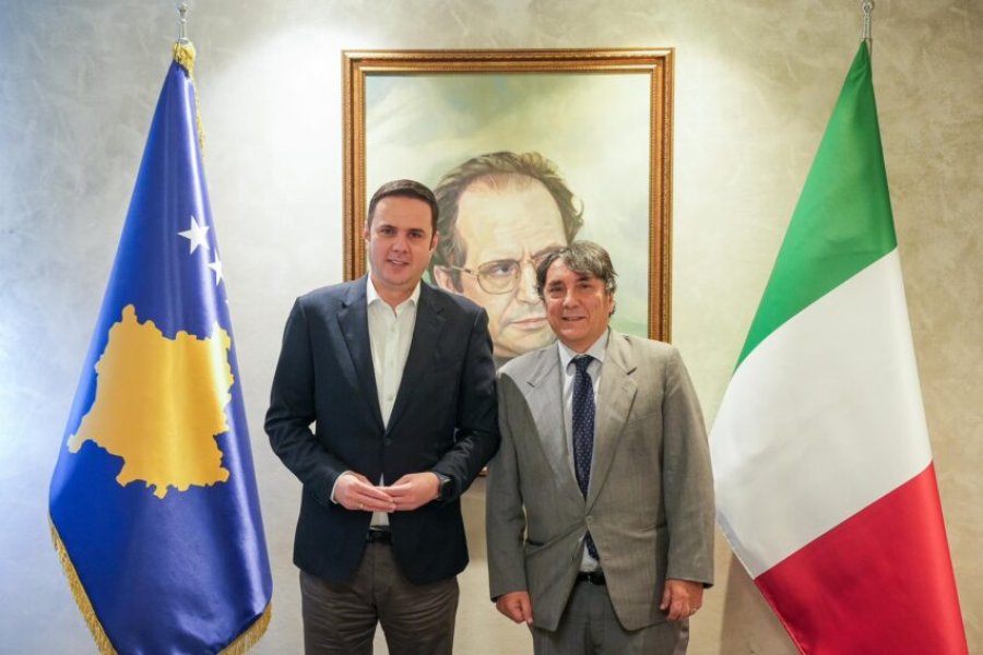 Ambasadori italian i shkon Abdixhikut në zyre, LDK-ja tregon çka biseduan