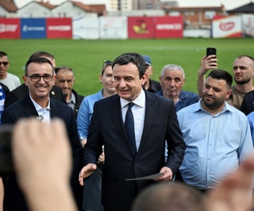 Kurti vendos gurthemelin e zgjerimit të stadiumit “Ferki Aliu” në Vushtrri