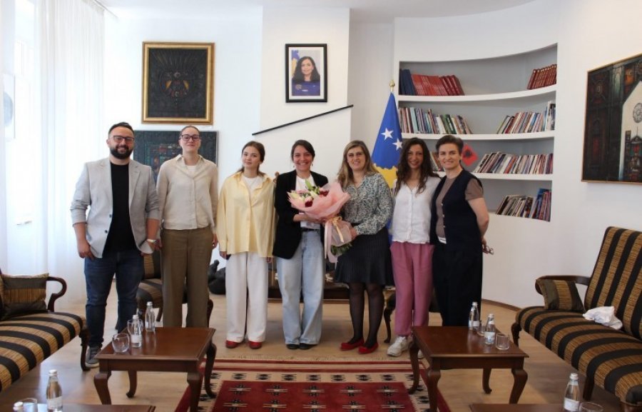 Saranda Bogujevci pret ekipin e filmit “Dua”