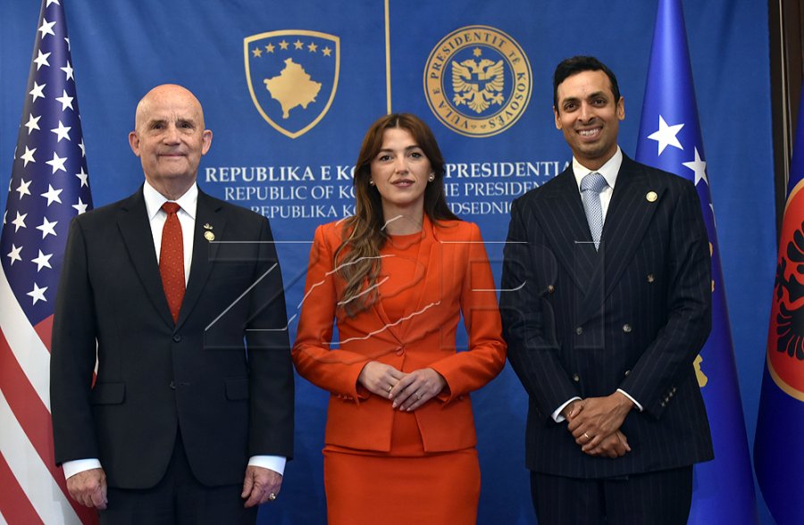 Kongresistët amerikanë takohen me Haxhiun në Presidencë