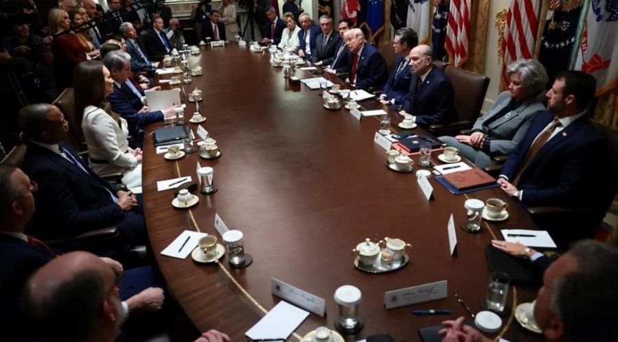 Trumpi do të takojë kabinetin me bisedime për Iranin në një fazë vendimtare