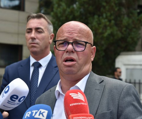 AKK dorëzon në Kushtetuese Rregulloren për Shërbimin Civil, Latifi: Qeveria po cenon autonominë e komunave