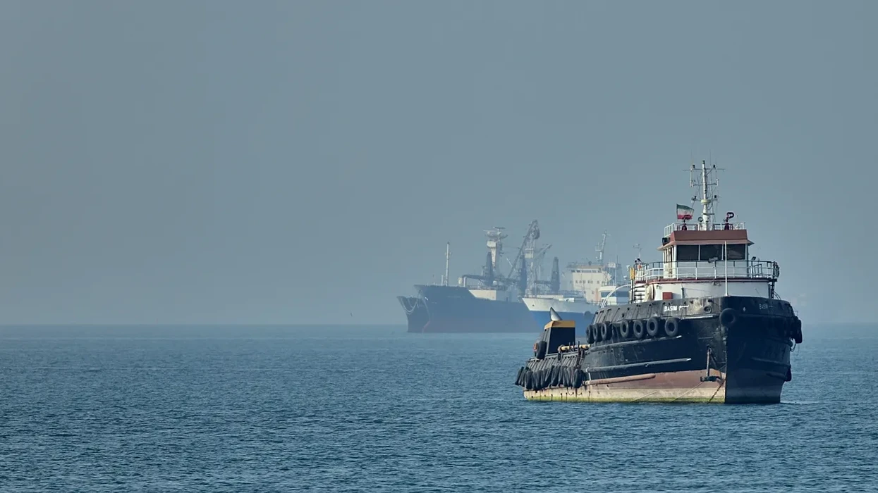 Shpresat për një marrëveshje paqeje zbehen, ndërsa SHBA-ja dhe Irani shkëmbejnë sërish zjarr