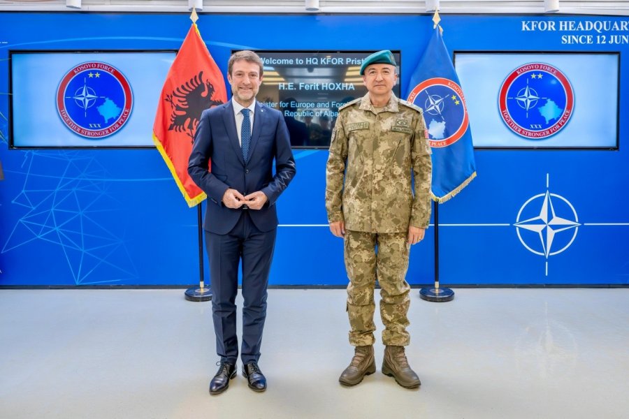 Ulutash vlerëson kontributin e Shqipërisë në misionin e KFOR-it