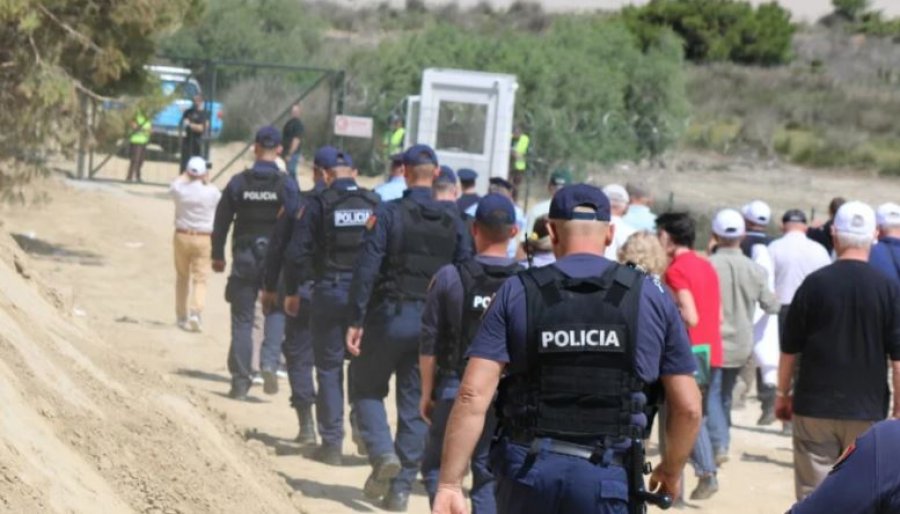 Greqia pas protestave të dhunshme në Zvërnec? Athina zyrtare quan minoritet banorët e zonës