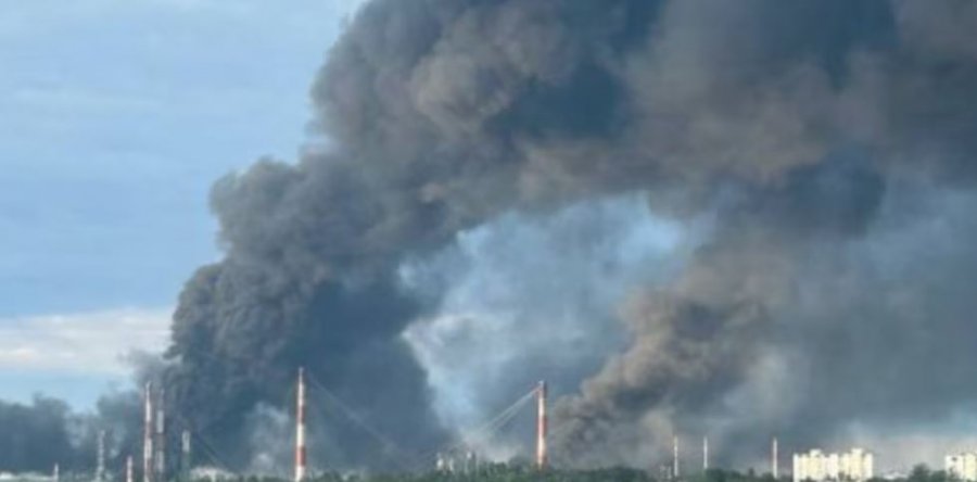 Dronët ukrainas godasin rafinerinë ruse gjatë një tjetër sulmi thellë brenda Rusisë
