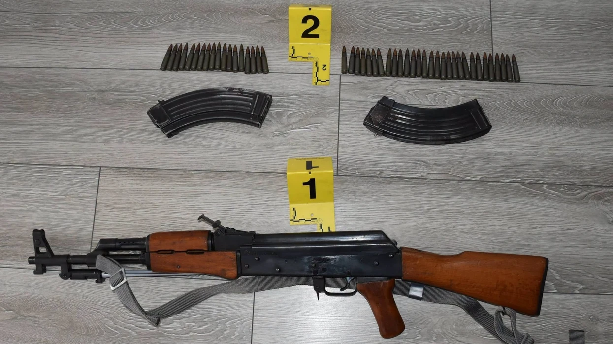 Prangoset një person në Viti, dyshohet për armëmbajtje pa leje