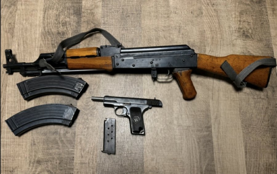 Arrestohet një person në Shtime, iu gjetën armë në shtëpi
