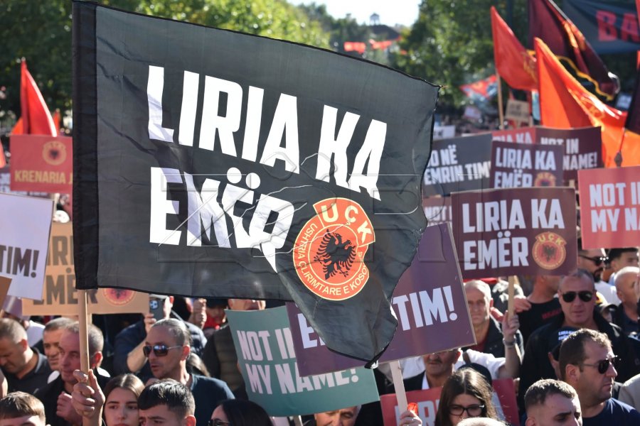 “Liria ka emër” fton bashkatdhetarët në protestën e 10 tetorit në Bruksel: Bashkë për UÇK-në