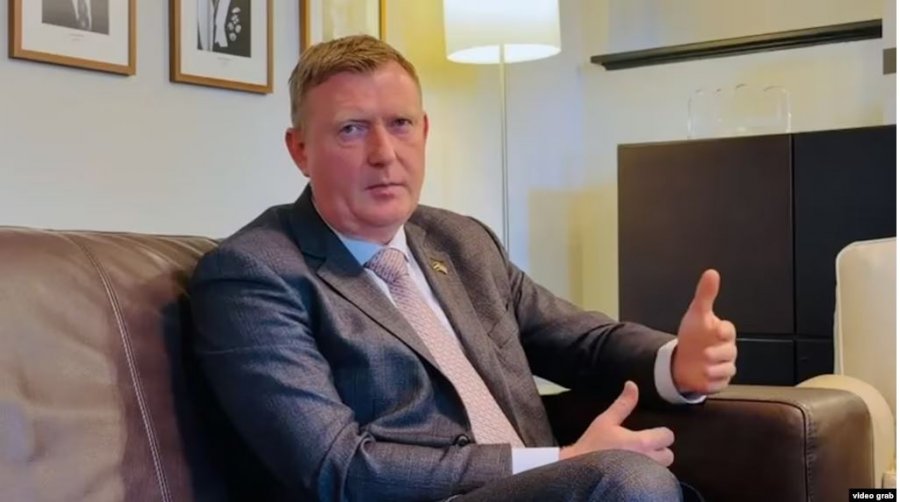 Ministri leton i Mbrojtjes: Sulmet hibride të Rusisë janë shqetësimi kryesor, jo retorika bërthamore