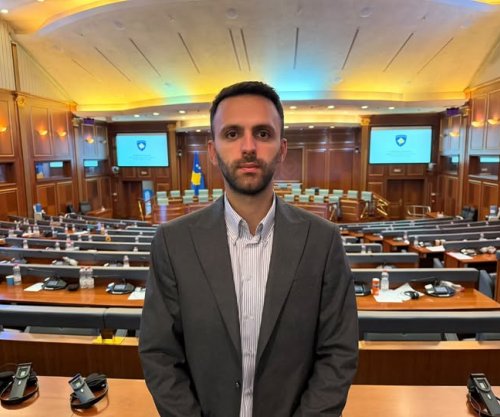 Altin Krasniqi: Ftojë deputetët nga të gjitha partitë të vijnë në Kuvend, të bashkohemi rreth UÇK-së