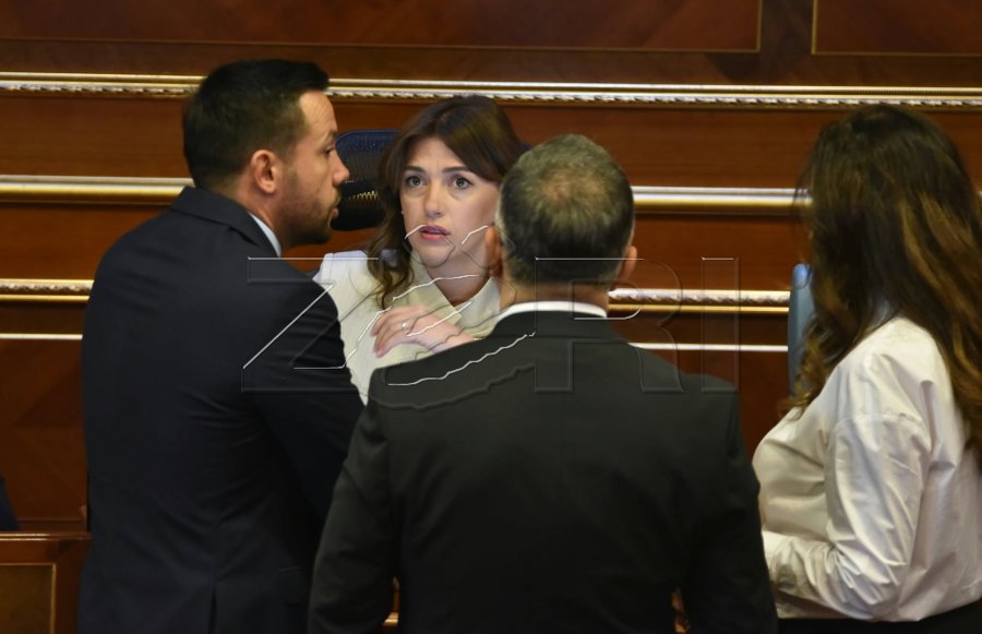 Haxhiu me thirrje: Merruni vesh për presidentin, mos e çoni vendin në zgjedhje
